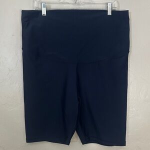 Old Navy Women's Navy Maternity Shorts
